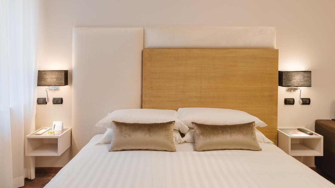 Etruska Luxury Trastevere Guesthouse Rome Bagian luar foto