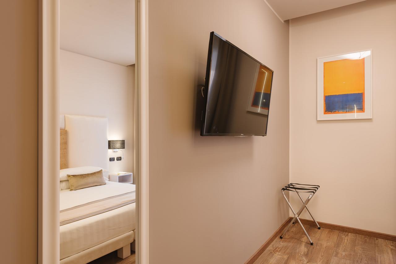 Etruska Luxury Trastevere Guesthouse Rome Bagian luar foto